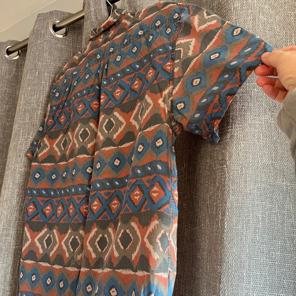 Urban Outfitters Men’s short sleeve Aztec-inspired button down shirt - Large - Picture 7 of 11